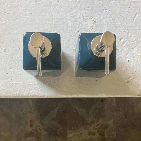 NWT- 2- Beautiful Blue Ceramic Square Hand Soap Pump Dispensers-w/ Chrome Pumps - Picture 16 of 17